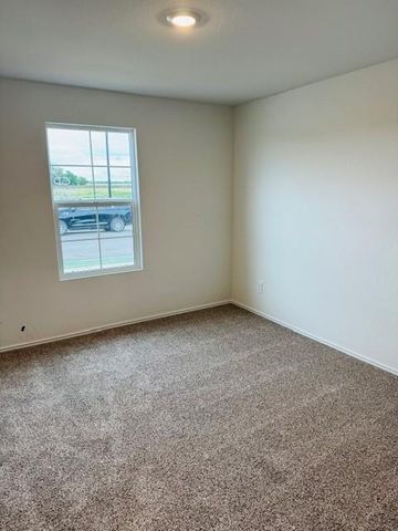645 Ebbsfleet DR, Uhland, TX 78640