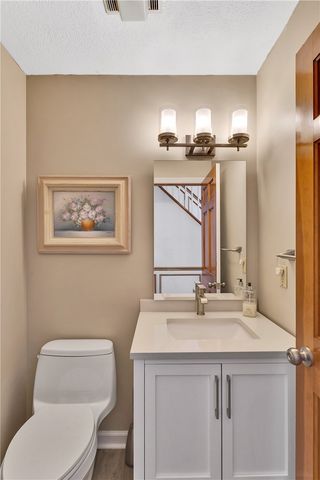 9007 Hampshire Ct, Mccandless, PA 15237