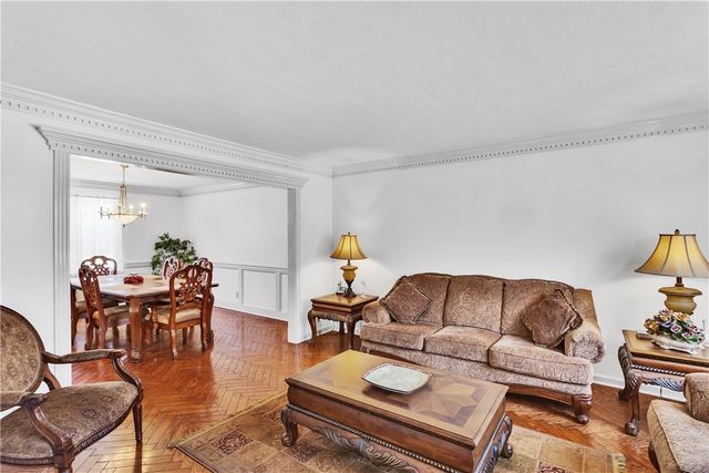 9007 Hampshire Ct, Mccandless, PA 15237