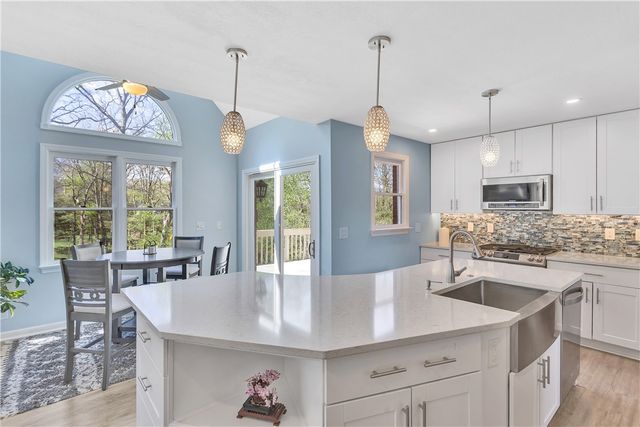 9007 Hampshire Ct, Mccandless, PA 15237