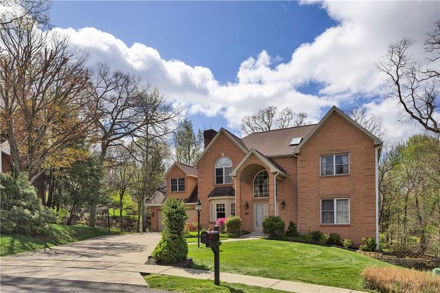9007 Hampshire Ct, Mccandless, PA 15237