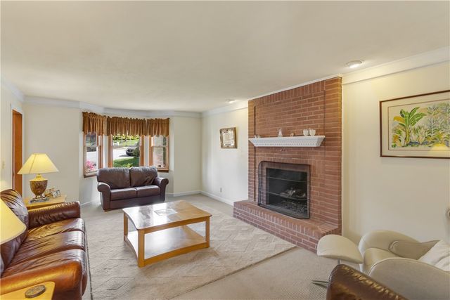 9007 Hampshire Ct, Mccandless, PA 15237