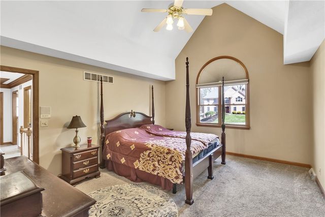 9007 Hampshire Ct, Mccandless, PA 15237