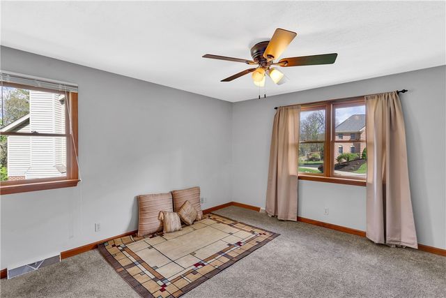9007 Hampshire Ct, Mccandless, PA 15237