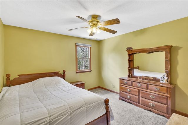 9007 Hampshire Ct, Mccandless, PA 15237