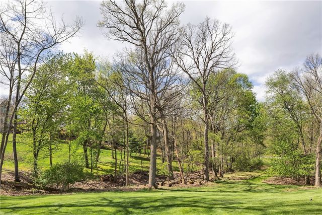 9007 Hampshire Ct, Mccandless, PA 15237