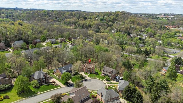 9007 Hampshire Ct, Mccandless, PA 15237