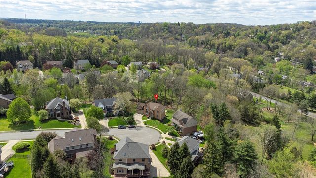 9007 Hampshire Ct, Mccandless, PA 15237