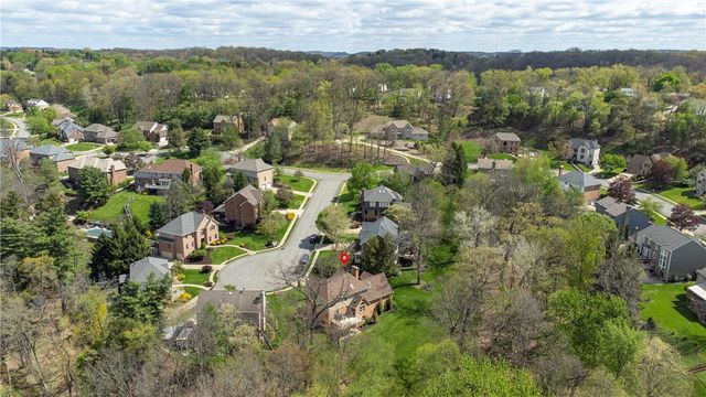 9007 Hampshire Ct, Mccandless, PA 15237