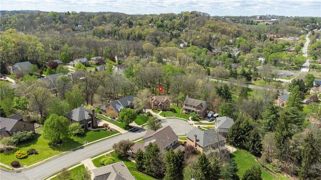 9007 Hampshire Ct, Mccandless, PA 15237