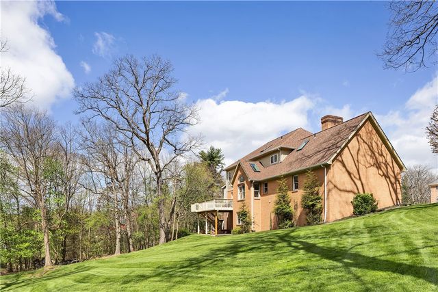 9007 Hampshire Ct, Mccandless, PA 15237