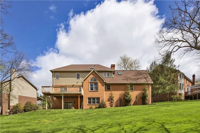 9007 Hampshire Ct, Mccandless, PA 15237