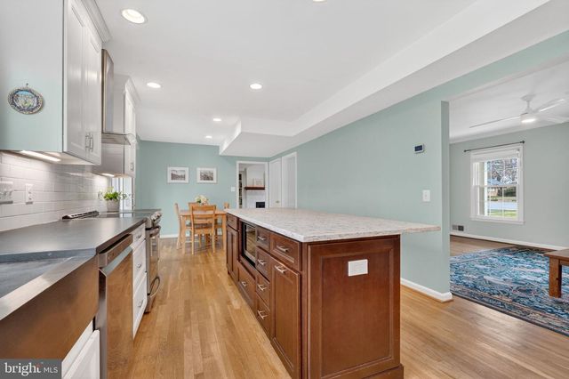 8620 FORT HUNT RD, Alexandria, VA 22308