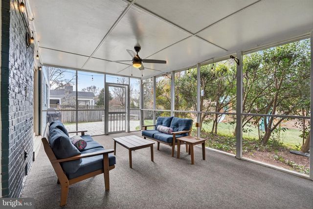 8620 FORT HUNT RD, Alexandria, VA 22308