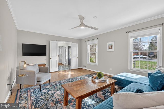 8620 FORT HUNT RD, Alexandria, VA 22308