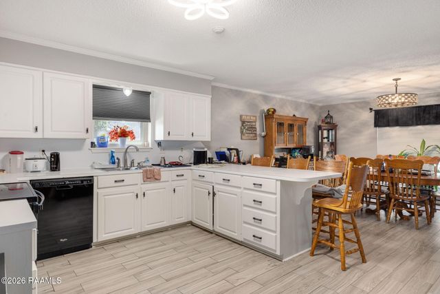 100 Sheridan Drive, Lafayette, LA 70506