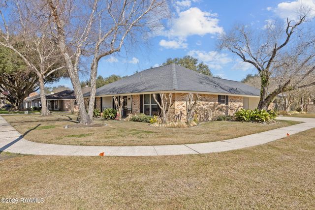100 Sheridan Drive, Lafayette, LA 70506