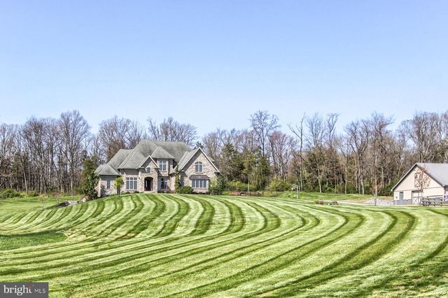 5683 GINGRICH RD, Hershey, PA 17033