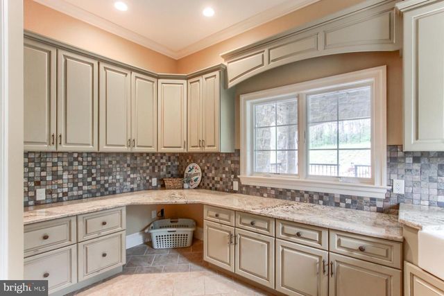 5683 GINGRICH RD, Hershey, PA 17033
