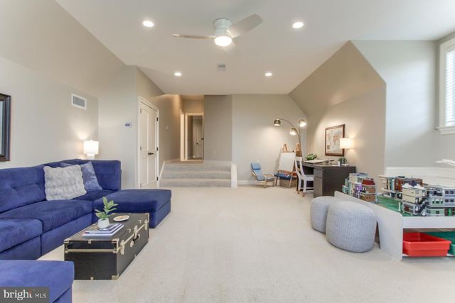 5683 GINGRICH RD, Hershey, PA 17033