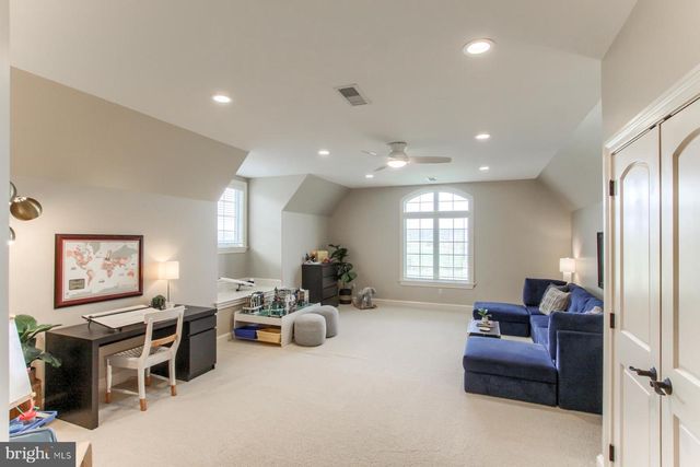 5683 GINGRICH RD, Hershey, PA 17033