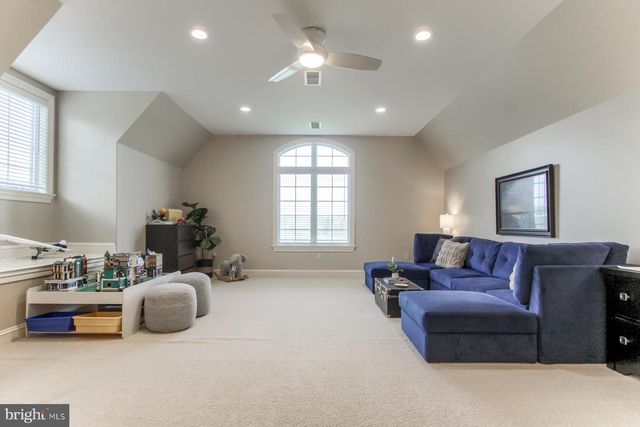 5683 GINGRICH RD, Hershey, PA 17033
