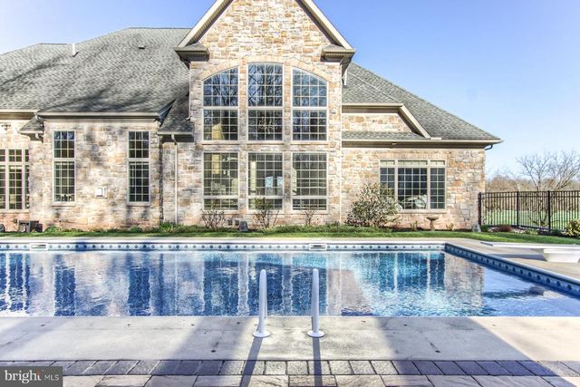 5683 GINGRICH RD, Hershey, PA 17033