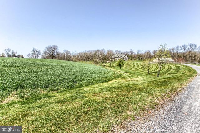 5683 GINGRICH RD, Hershey, PA 17033