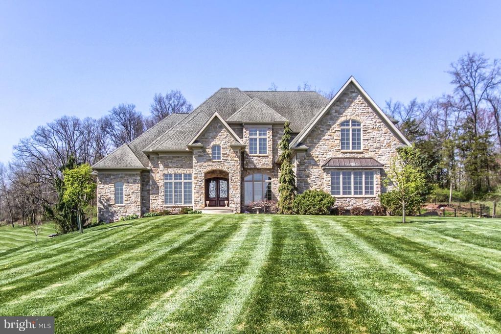 5683 GINGRICH RD, Hershey, PA 17033