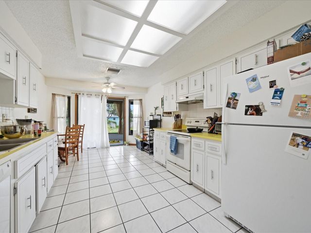 241 DARTMOUTH AVENUE, Spring Hill, FL 34606