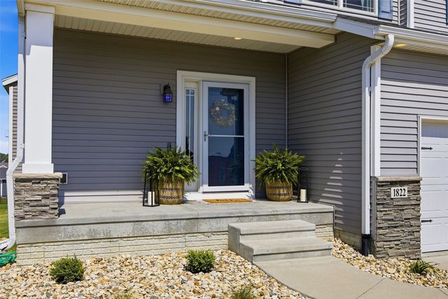 1822 Wycliffe Court SW, Cedar Rapids, IA 52404