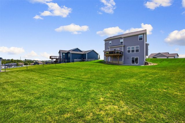 1822 Wycliffe Court SW, Cedar Rapids, IA 52404
