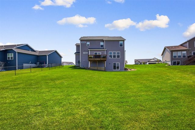 1822 Wycliffe Court SW, Cedar Rapids, IA 52404