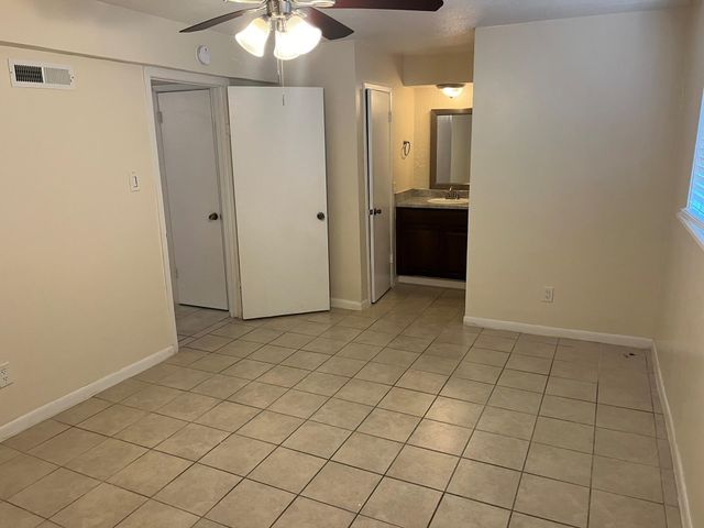 1275 Witte Road 14, Houston, TX 77055