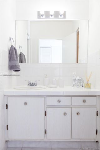 100 LINCOLN RD 1216, Miami Beach, FL 33139