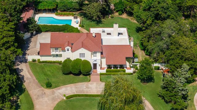 1503 W Wilshire Boulevard, Nichols Hills, OK 73116