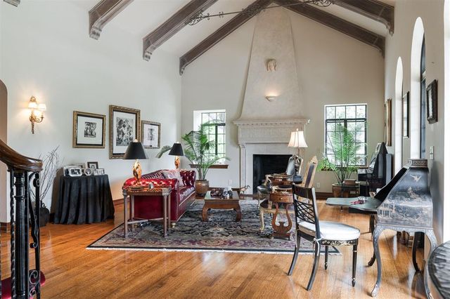 1503 W Wilshire Boulevard, Nichols Hills, OK 73116