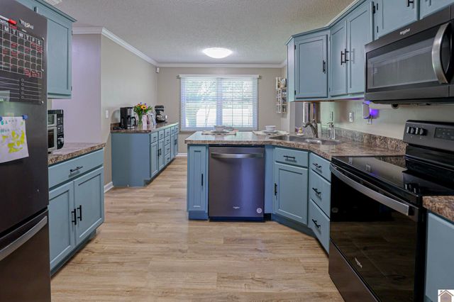 4055 Lovelaceville Road, Paducah, KY 42001