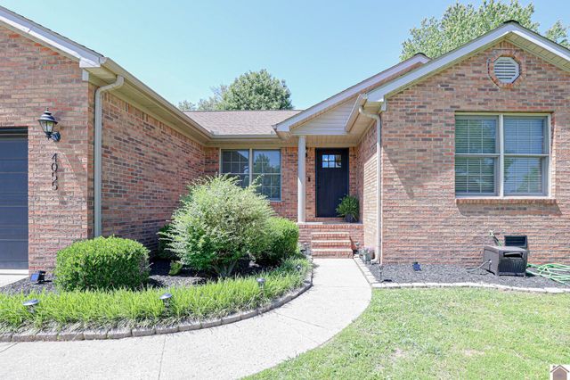 4055 Lovelaceville Road, Paducah, KY 42001