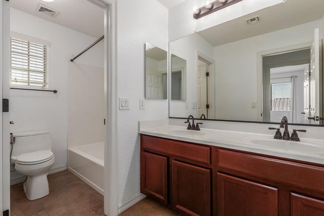 622 W San Carlos Way, Chandler, AZ 85248