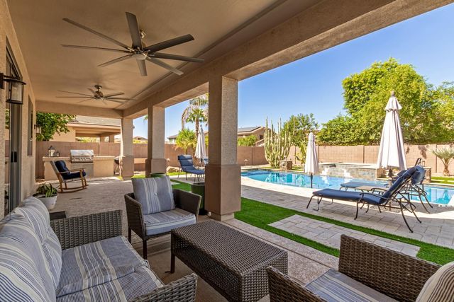 622 W San Carlos Way, Chandler, AZ 85248