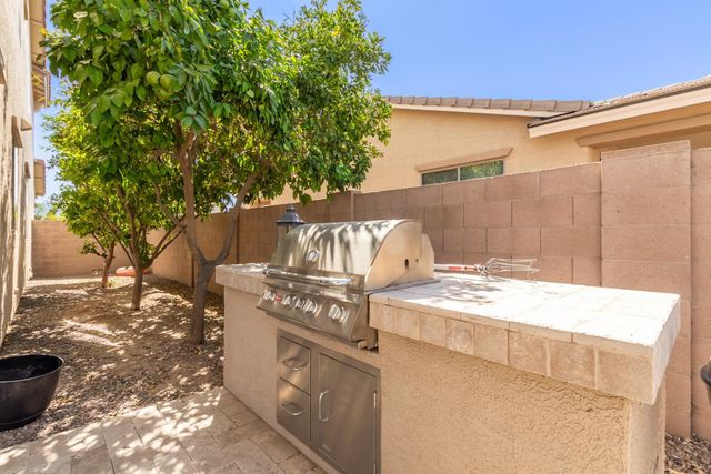622 W San Carlos Way, Chandler, AZ 85248