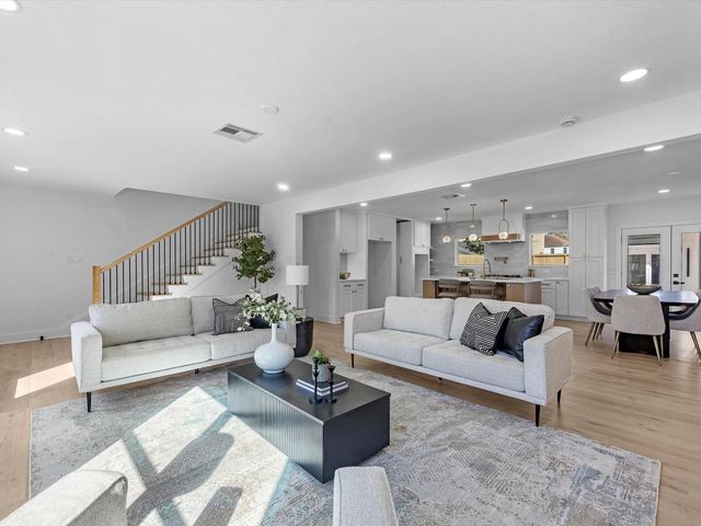 3209 Binz Street, Houston, TX 77004