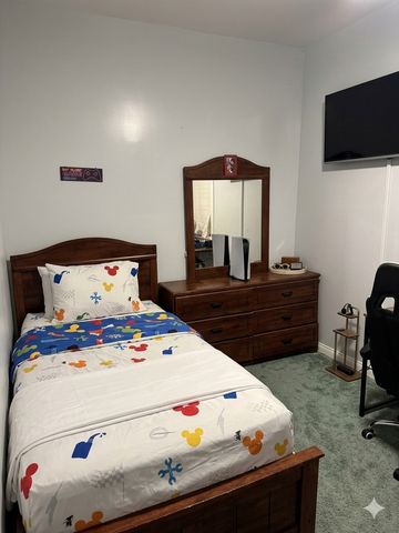 7034 S Hermitage Avenue, Chicago, IL 60636