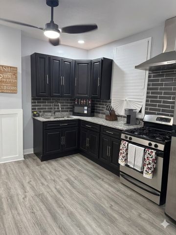 7034 S Hermitage Avenue, Chicago, IL 60636