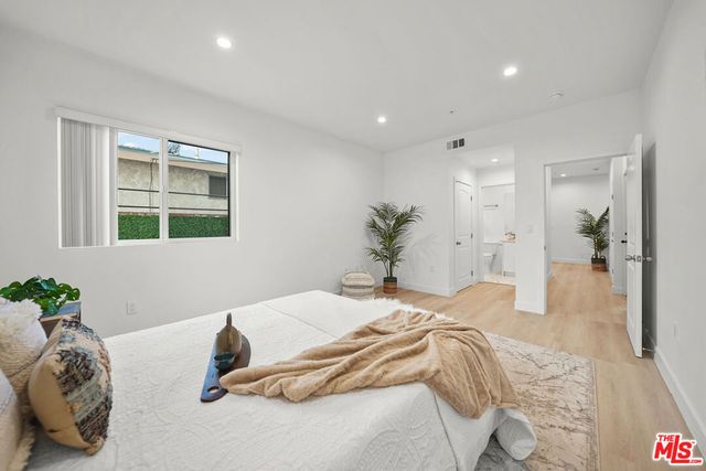 4202 Willimet Street, Los Angeles, CA 90039
