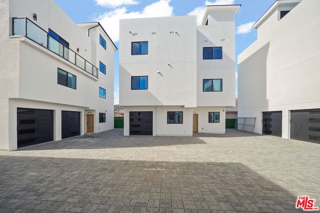 4202 Willimet Street, Los Angeles, CA 90039