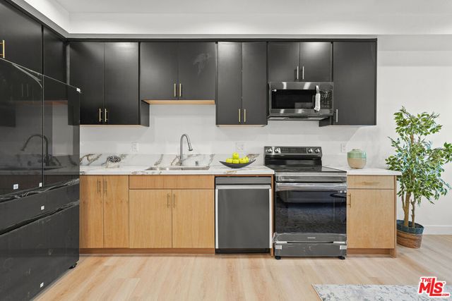 4202 Willimet Street, Los Angeles, CA 90039