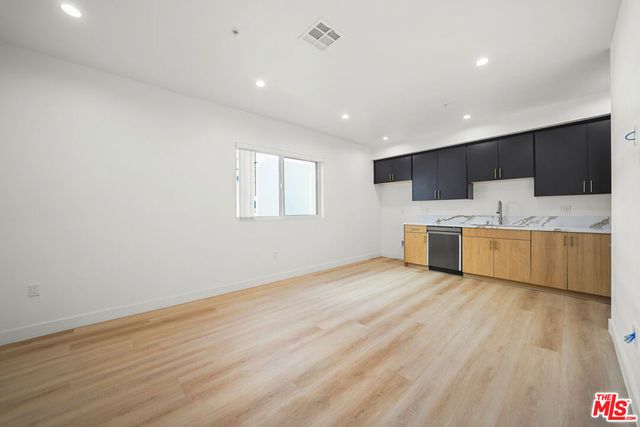 4202 Willimet Street, Los Angeles, CA 90039