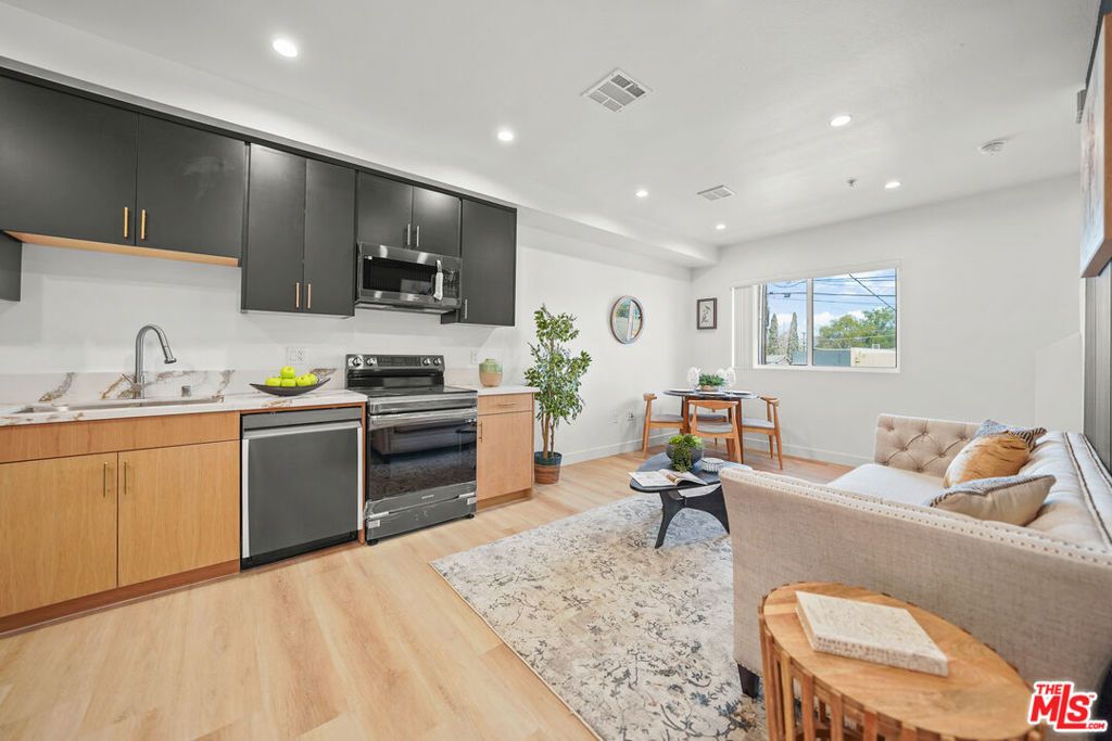 4202 Willimet Street, Los Angeles, CA 90039